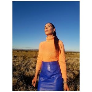 ⭐SALE⭐ peach turtleneck by Stephanie🍑Andrews M